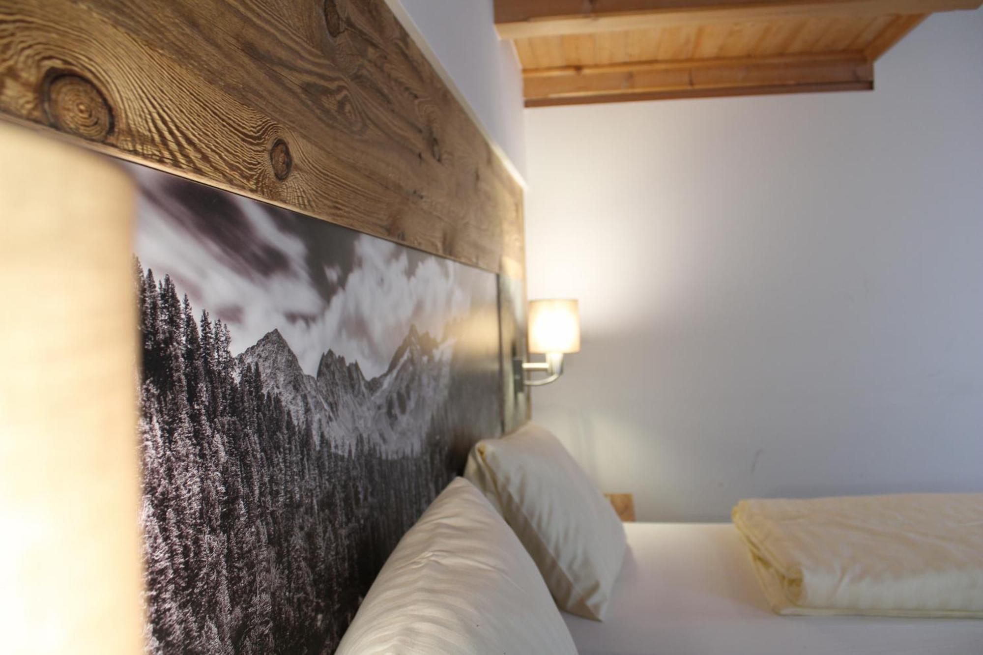 Hotel Rauscher - Das Naturteichparadies バート・ホーフガシュタイン エクステリア 写真