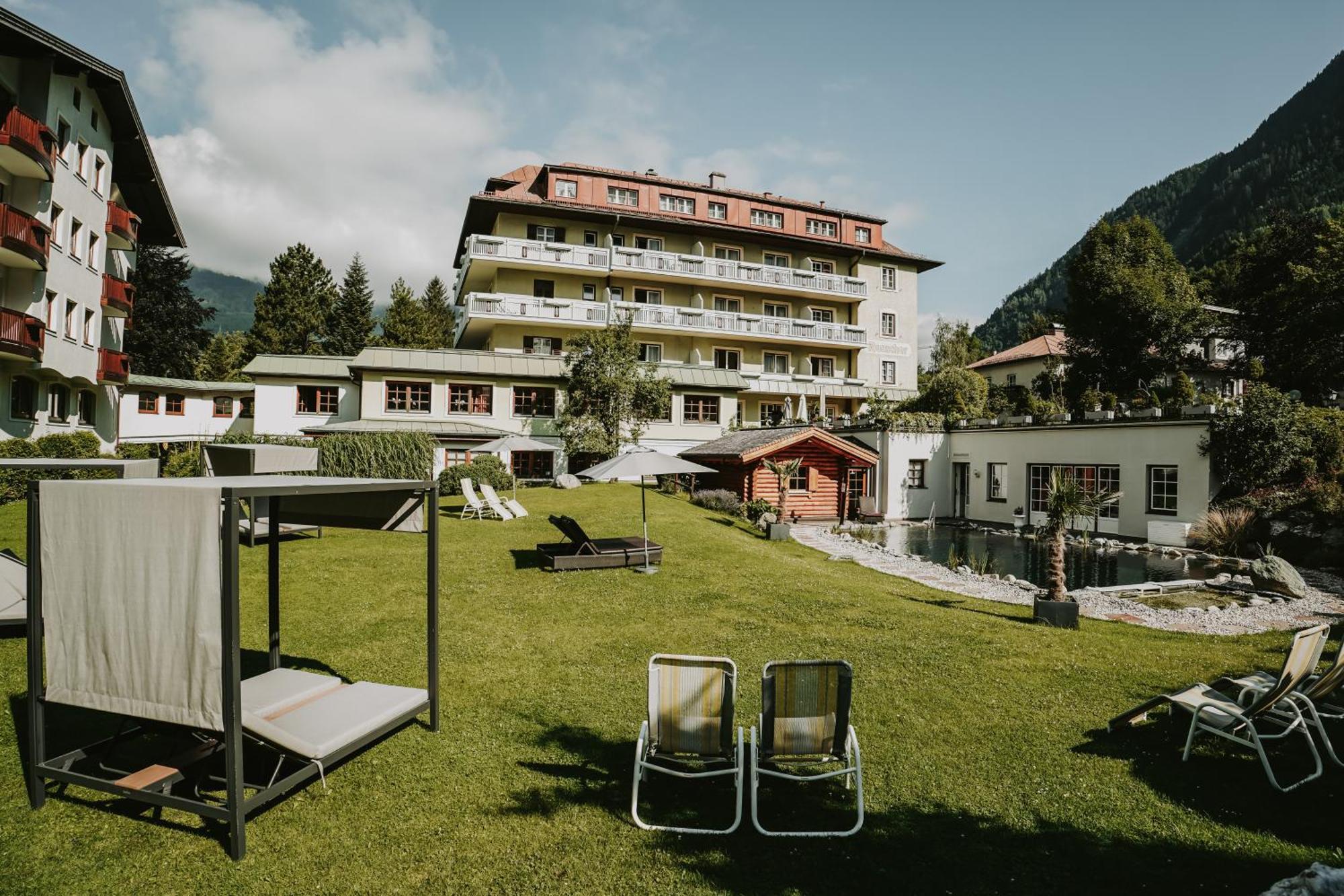 Hotel Rauscher - Das Naturteichparadies バート・ホーフガシュタイン エクステリア 写真