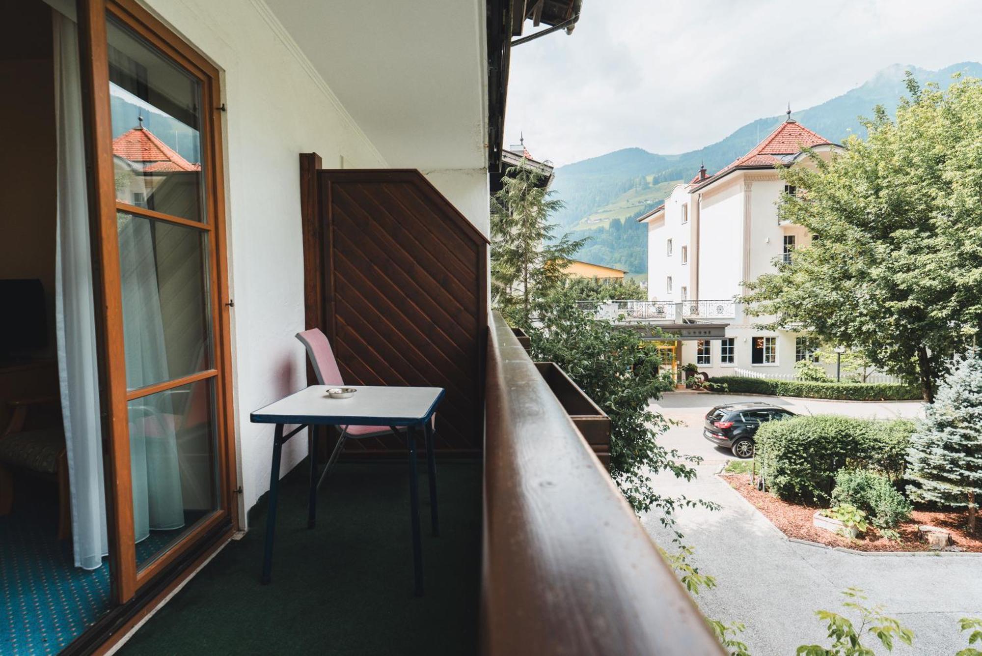 Hotel Rauscher - Das Naturteichparadies バート・ホーフガシュタイン エクステリア 写真